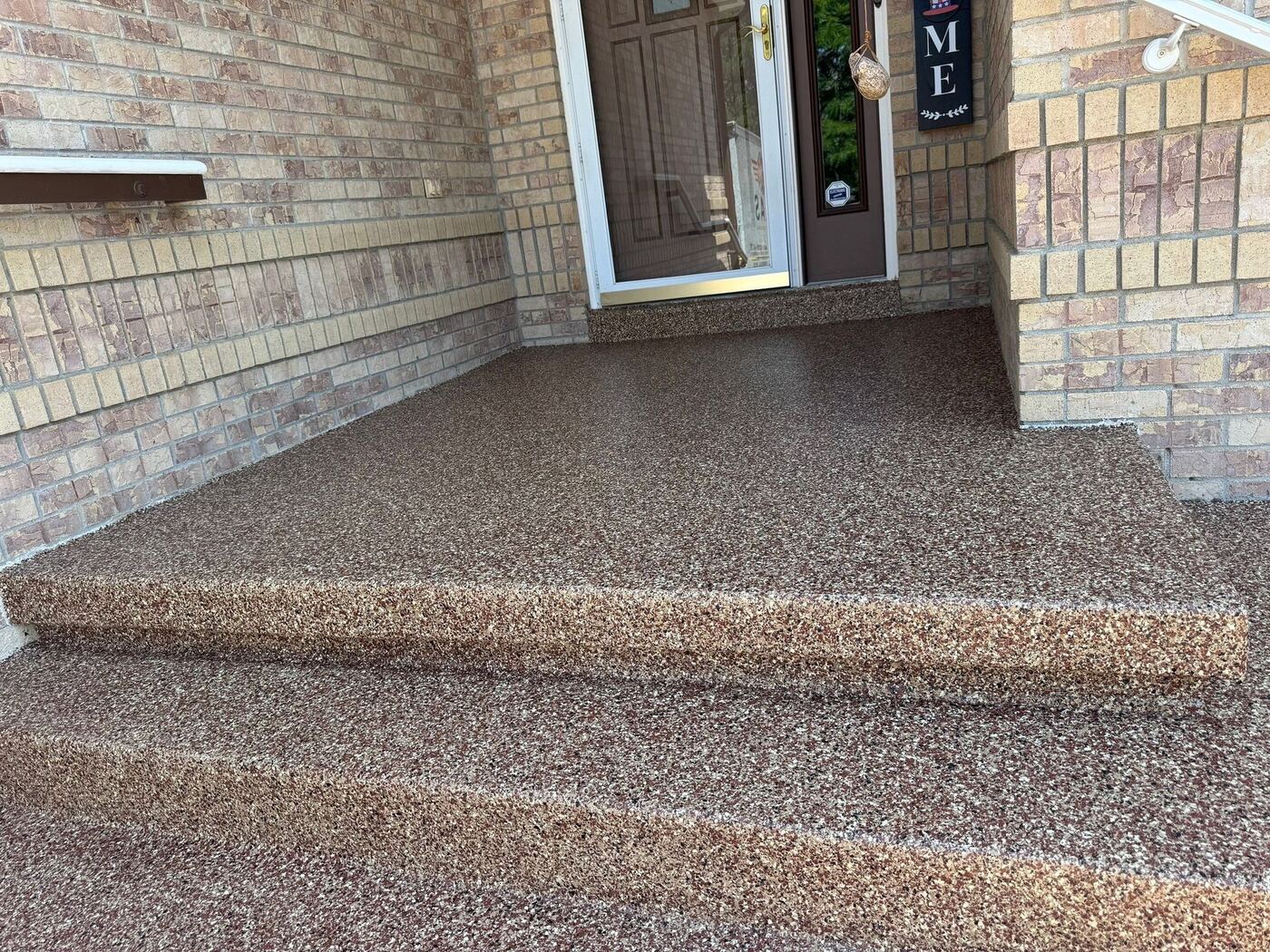 Flake concrete floor finish